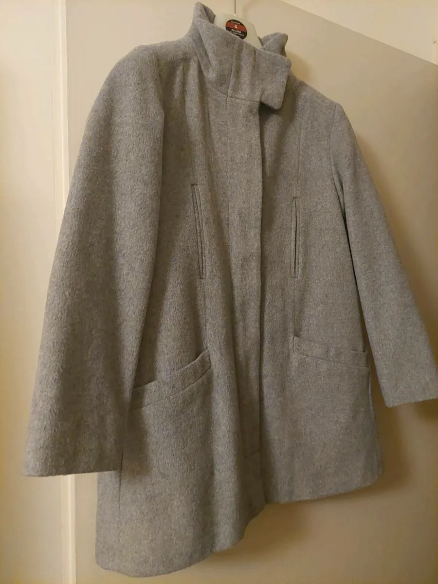 Girl's coat - Image 1