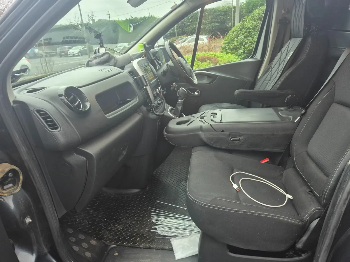 Renault Trafic 2021 170hp Automatic - Image 3