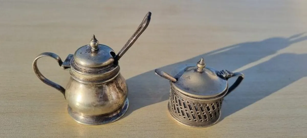 Vintage caviar containers - Image 1