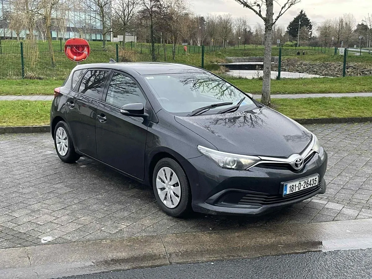 2018 Toyota auris tax 06/26 van - Image 1