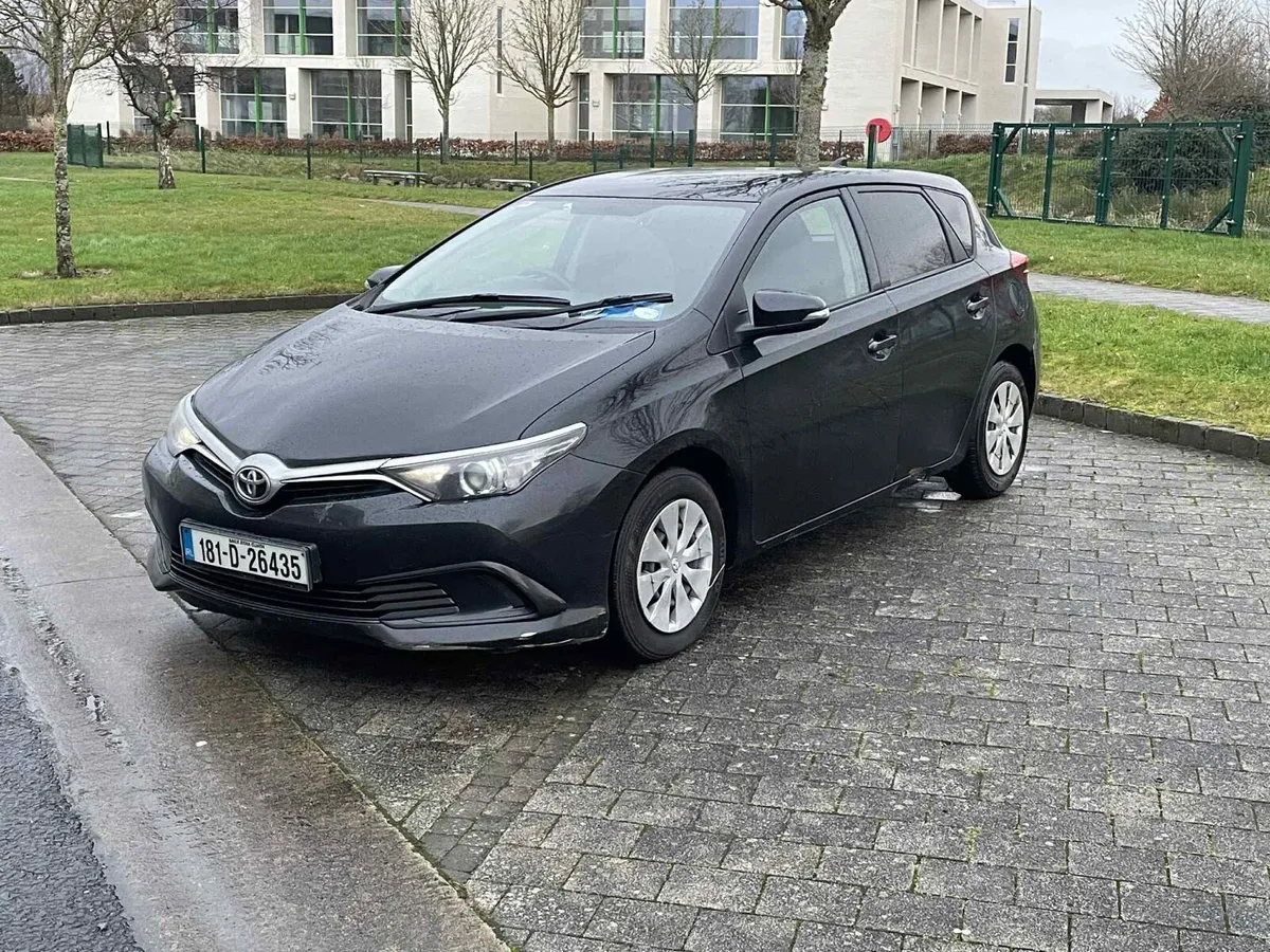 2018 Toyota auris tax 06/26 van - Image 2