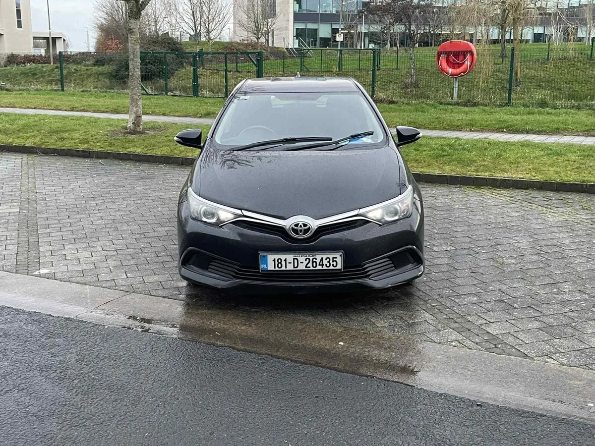 2018 Toyota auris tax 06/26 van - Image 4