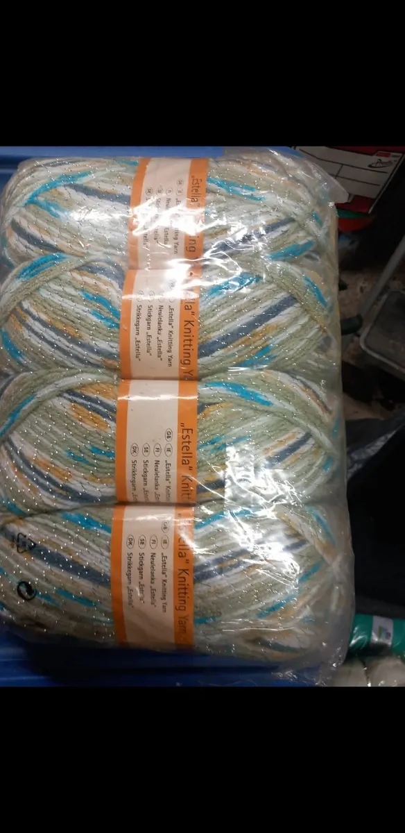 Knitting yarn - Image 1