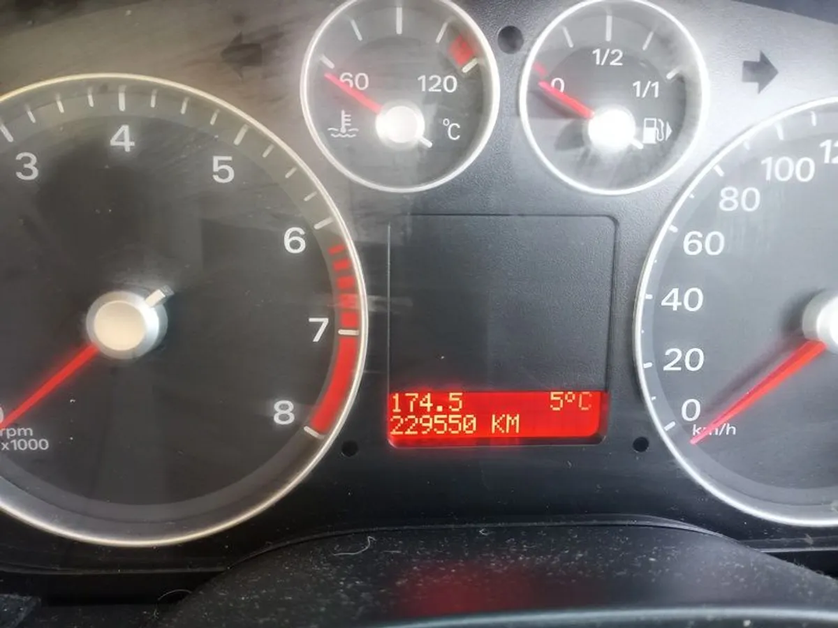 2008 Ford Focus C-MAX - Image 2