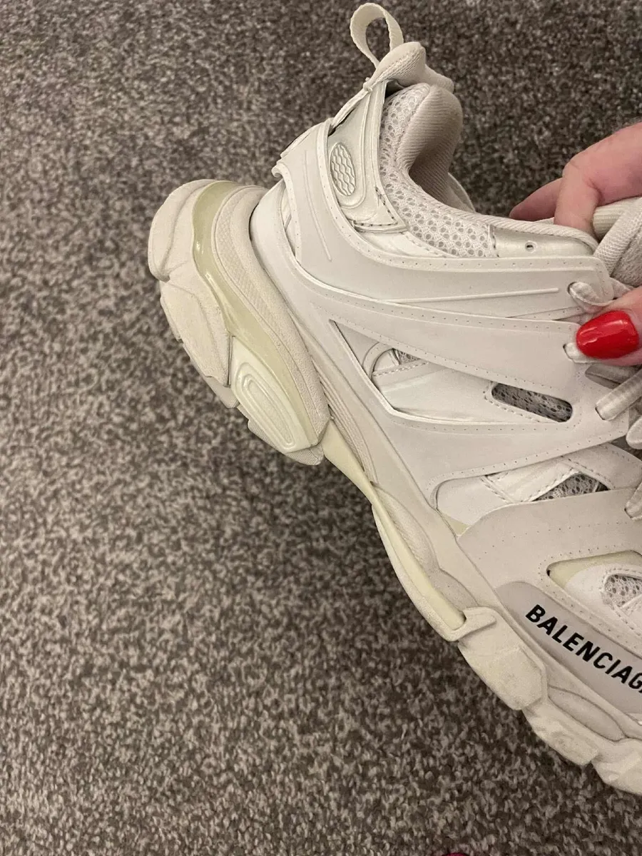 Unisex uk8 Shoes - Image 3