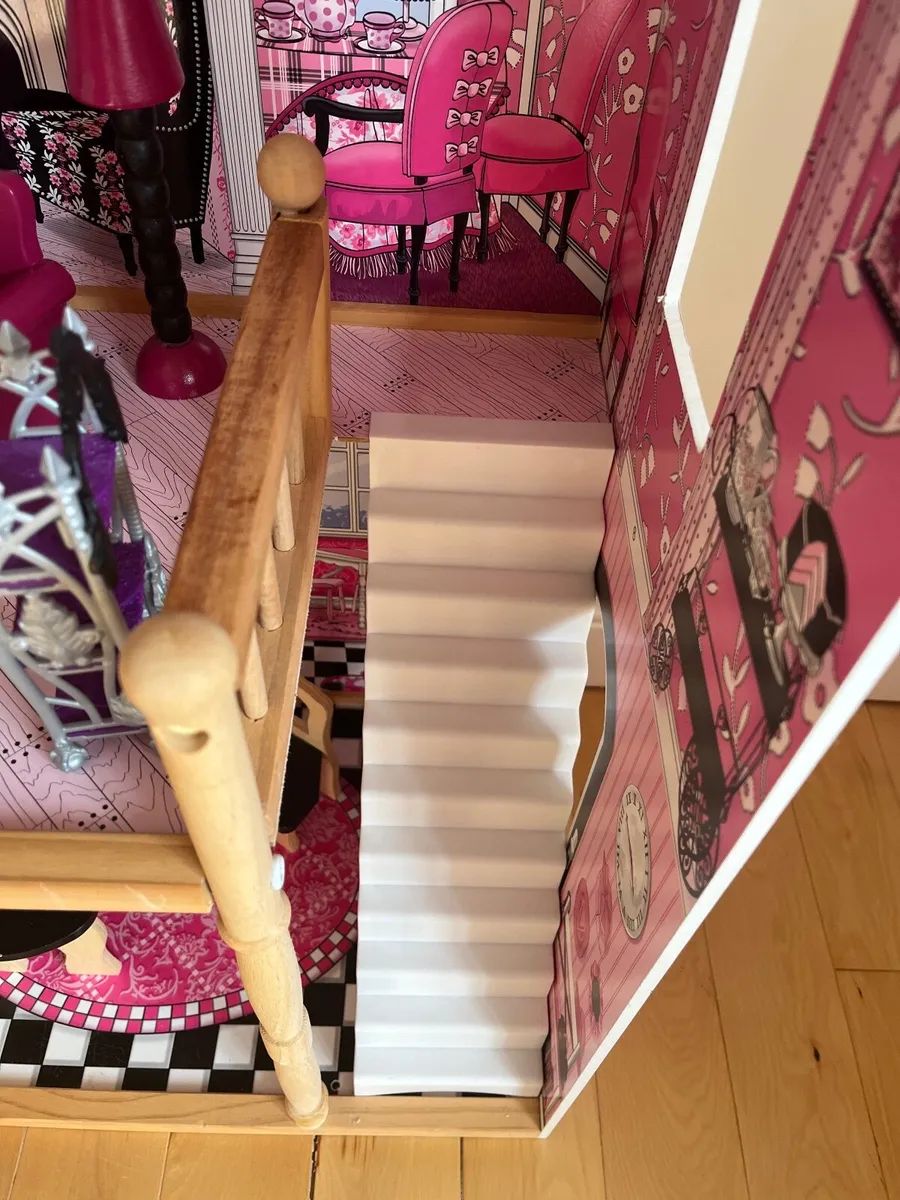 Dolls house - Image 3