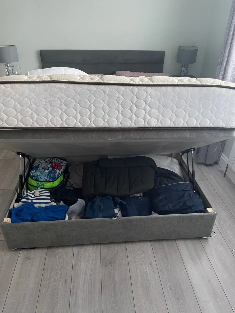 Double bed with storage - Image 4