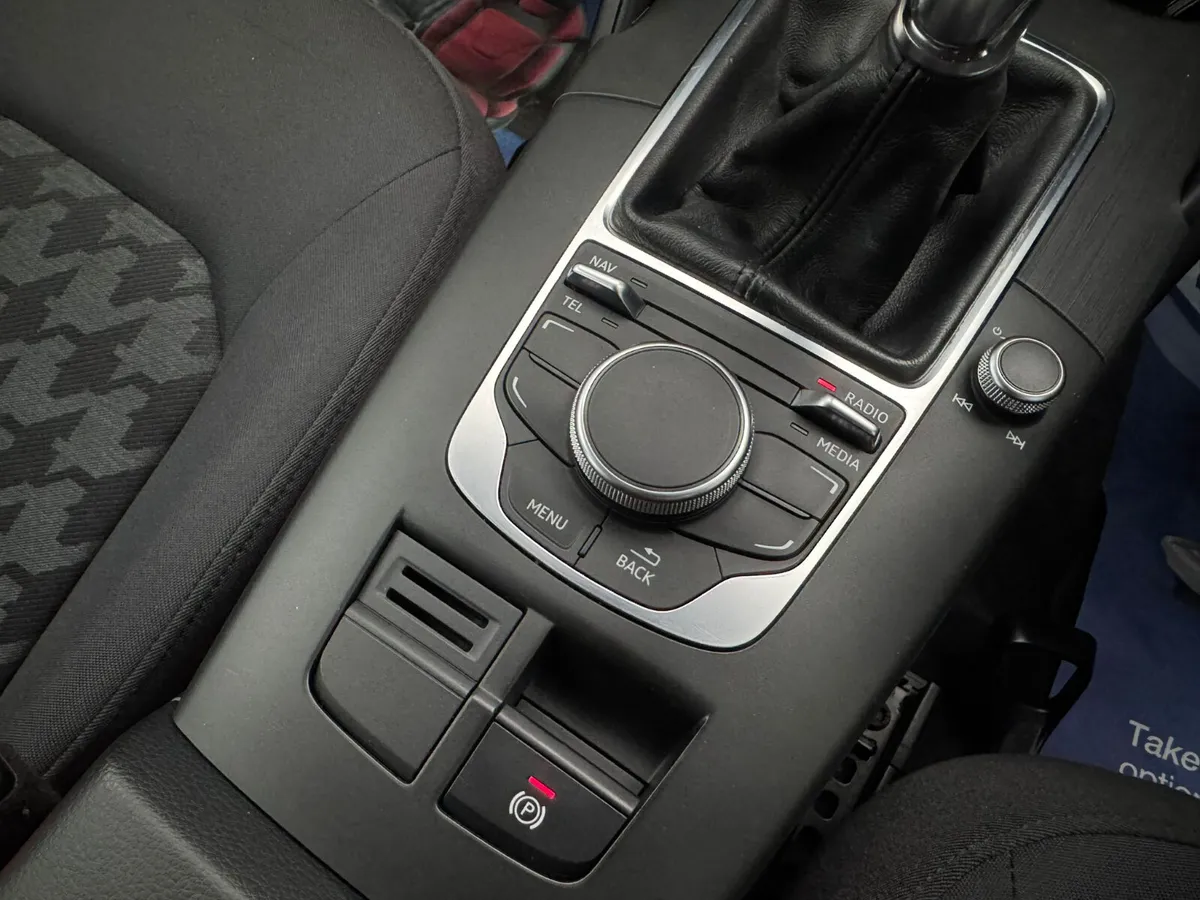 2015 Audi A3 1.6 TDI SE Technik 110bhp - Image 4