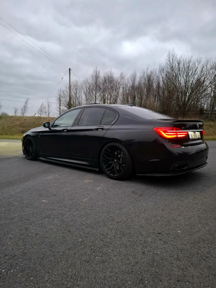 730d xdrive - Image 2