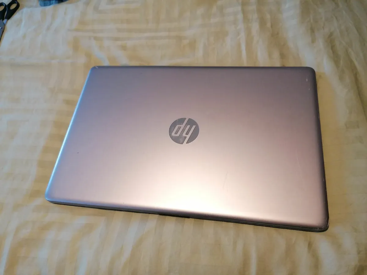 HP Laptop - Silver. Windows10 - Image 2