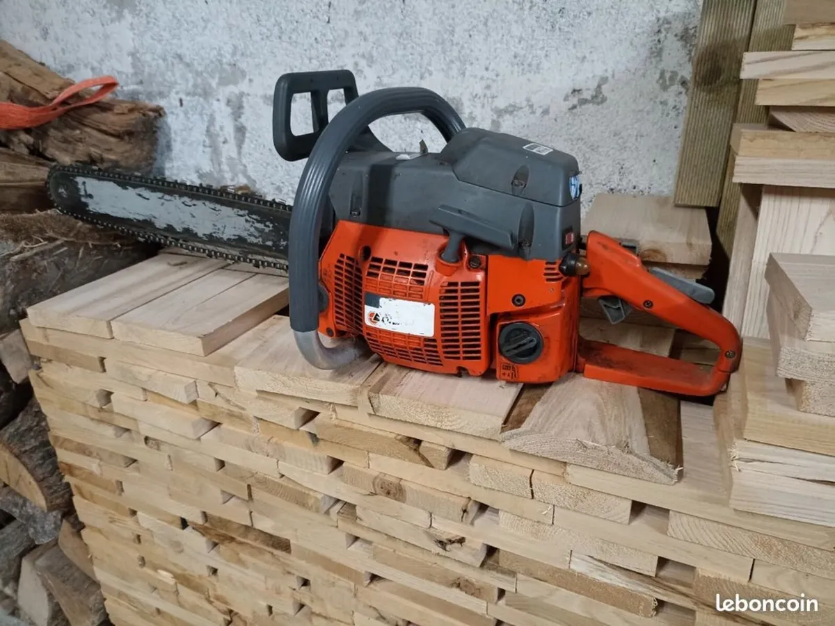 Oleo Mac chainsaw