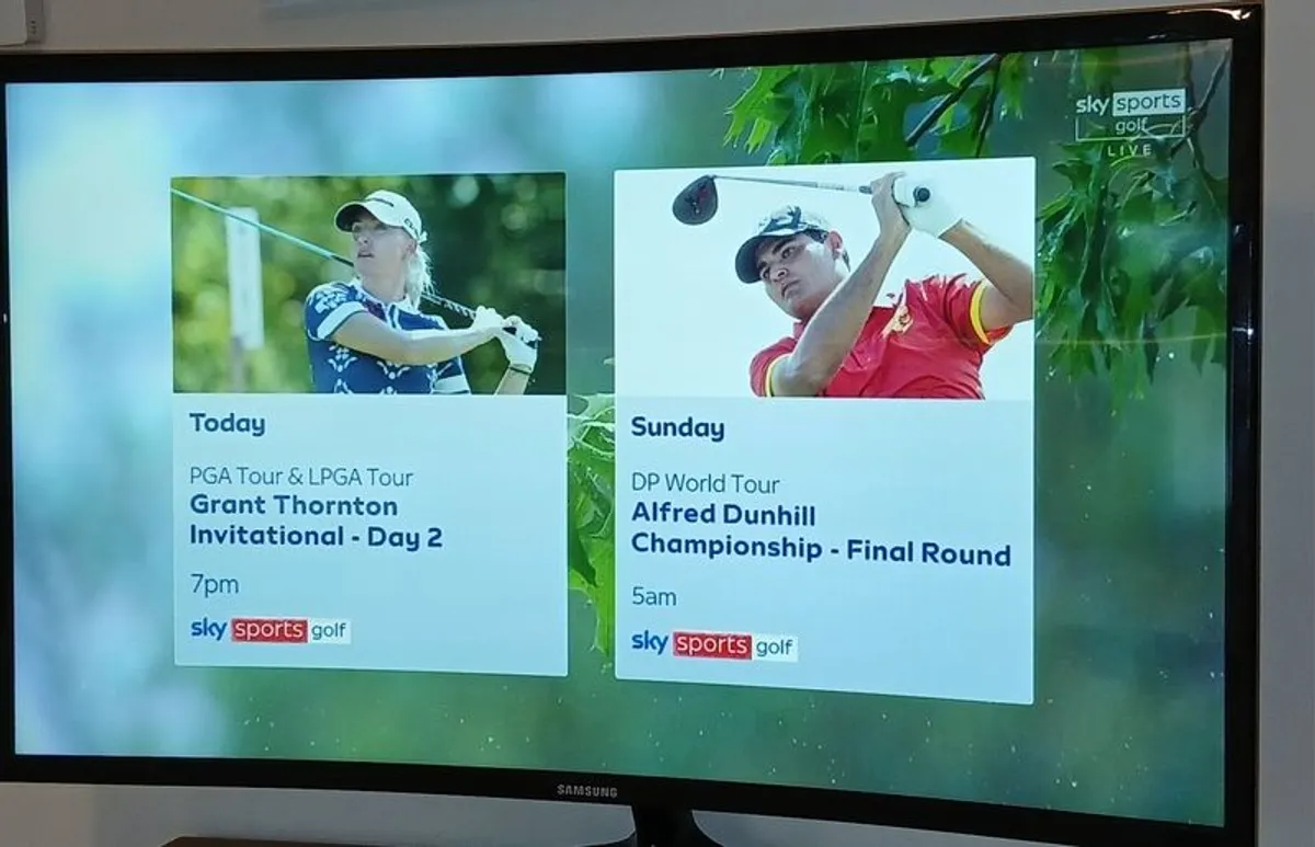 Samsung 32'' curved smart TV - Image 3