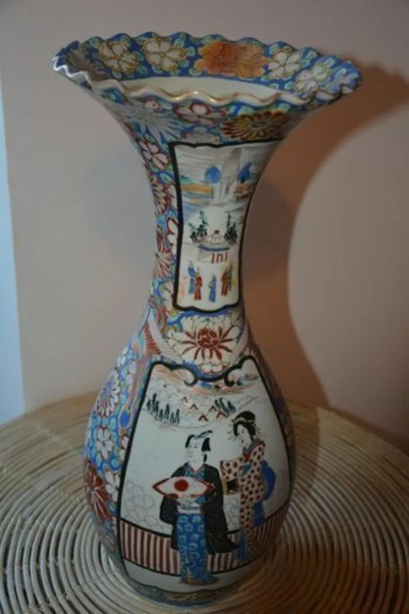 Large porcelain Japanese vase - Image 2
