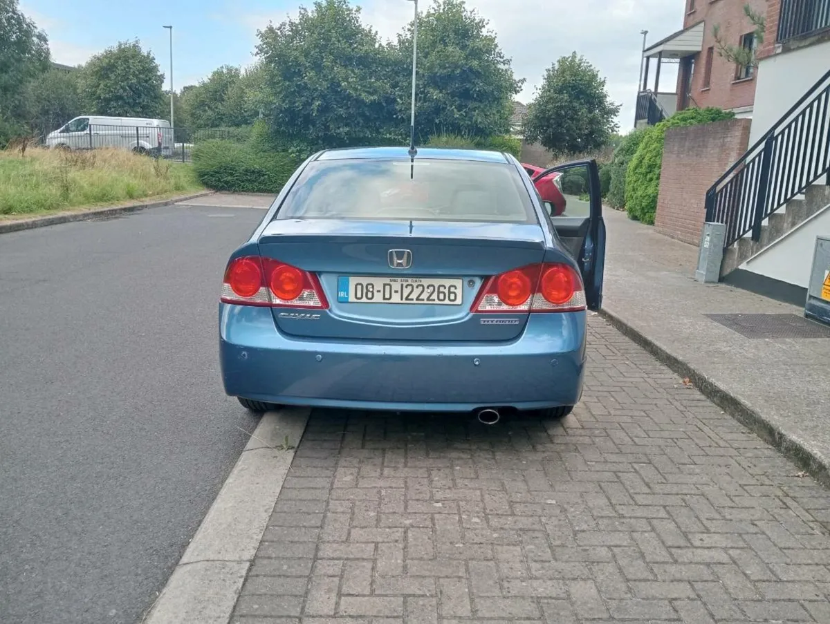 Honda Civic 2008 Hybrid - Image 2