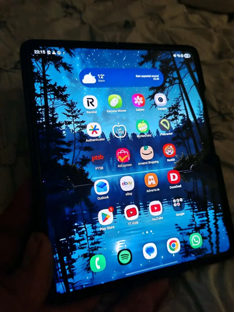 Samsung Galaxy Z Fold 3 512GB LIKE NEW - Image 3