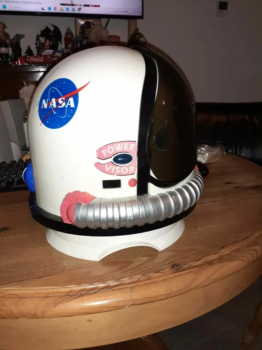 Toy Nasa Space Helmet - Image 1