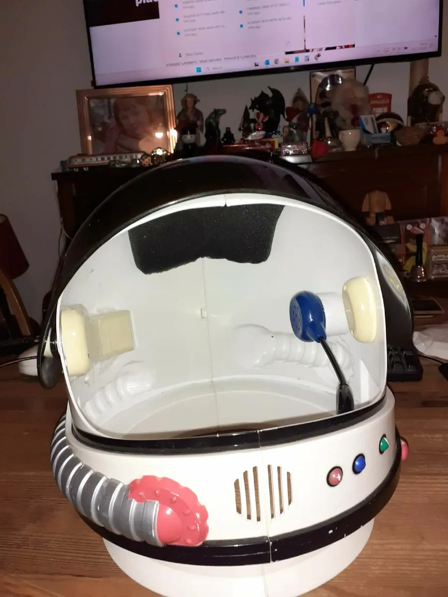 Toy Nasa Space Helmet - Image 2