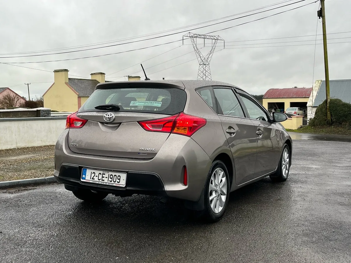 Toyota Auris   2012   1.4 Diesel - Image 3