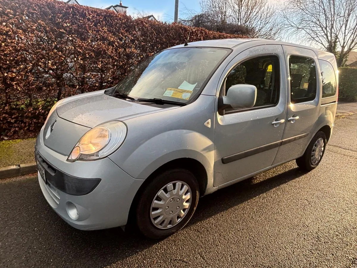 Wheelchair Accessible, Low Mileage, New NCT 03/27! - Image 3