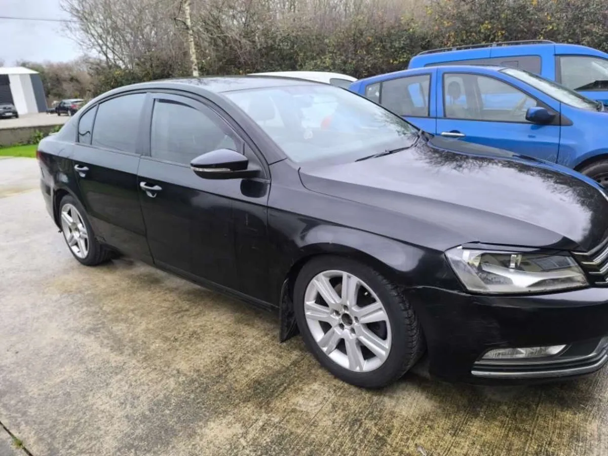 Volkswagen Passat 2011 - Image 1