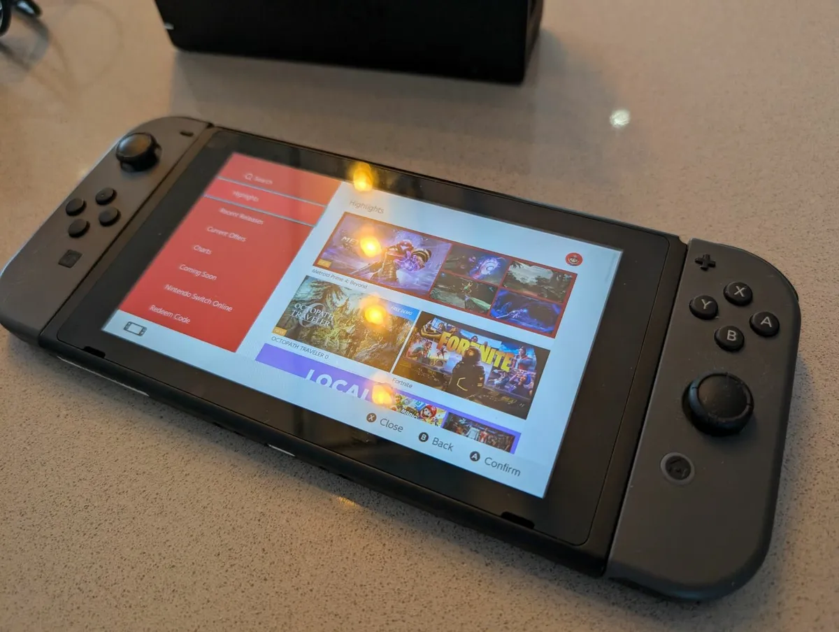 Nintendo Switch Original - Image 1