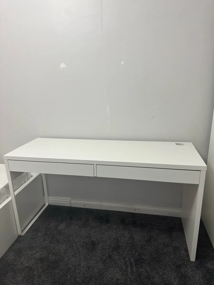Desk, white, 142x50 cm and chair - Image 2