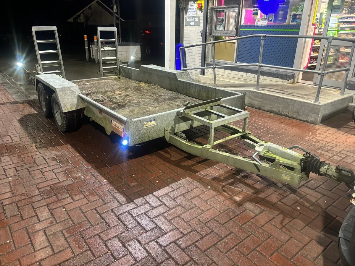 12 by 5,6 plant trailer - Image 1