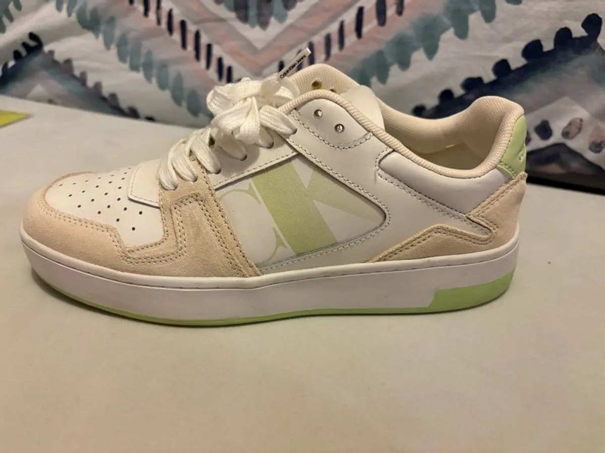 Calvin Klein trainers leather size 6 - Image 1