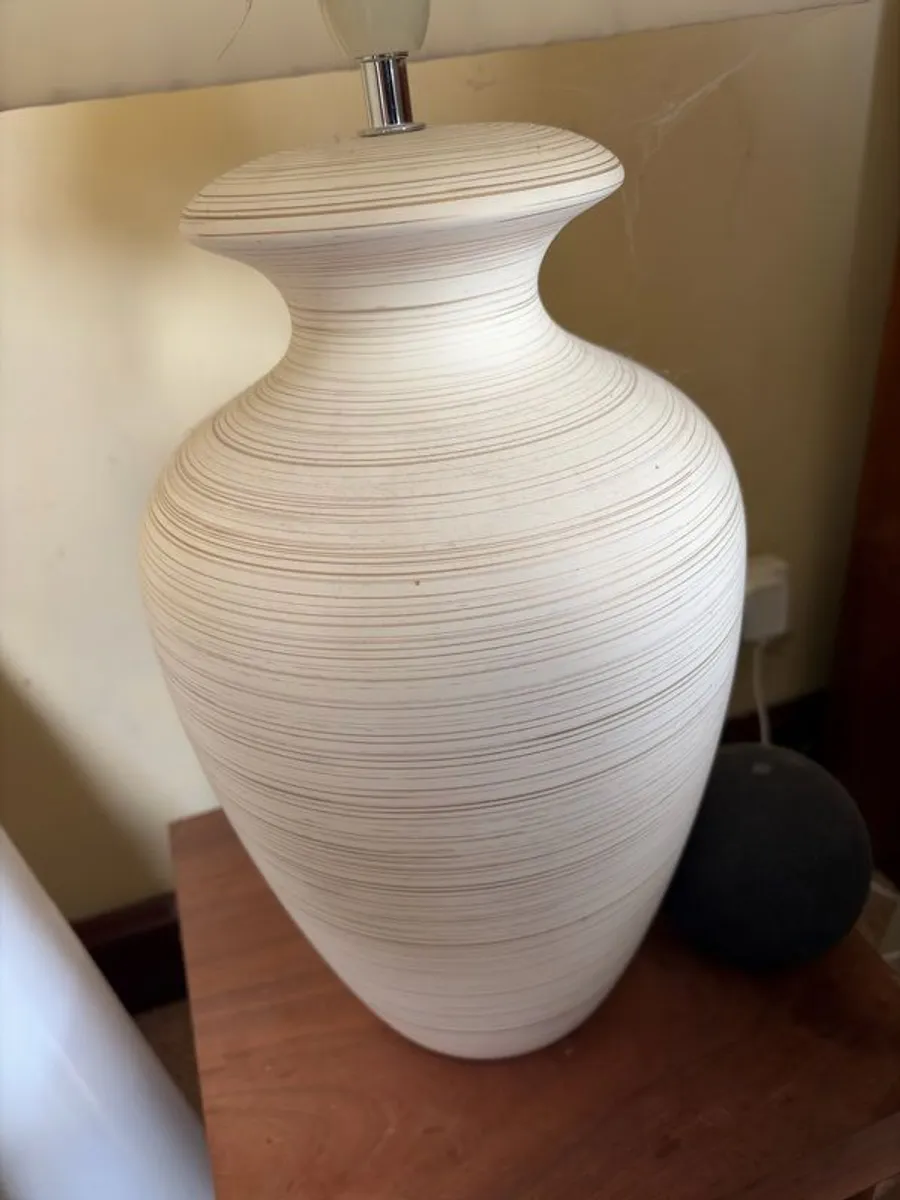 3 identical table lights - Image 2