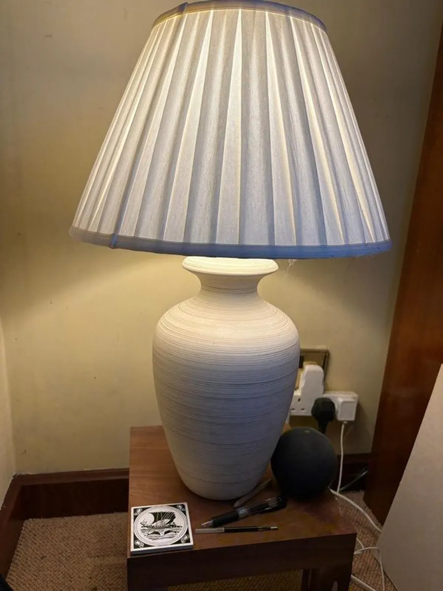 3 identical table lights - Image 3