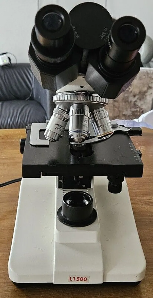 GX L1500 Microscope - Image 1