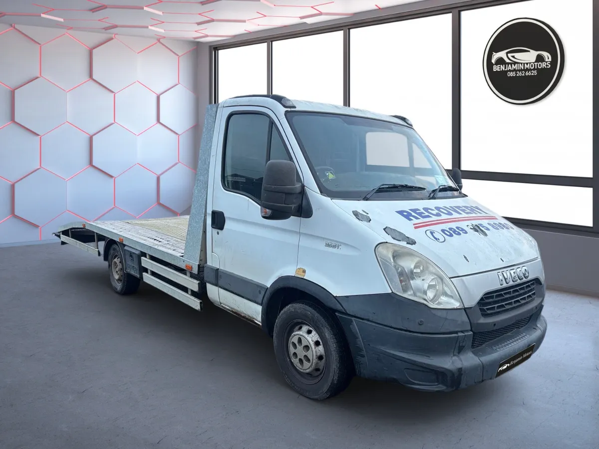 Iveco Recovery 2013 Automatic 2.3 diesel 3 seater - Image 1