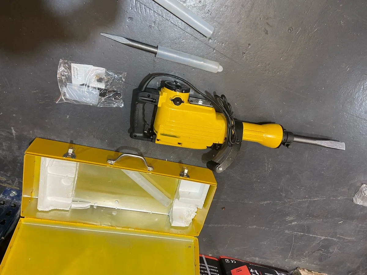 Kango hammer free delivery - Image 2