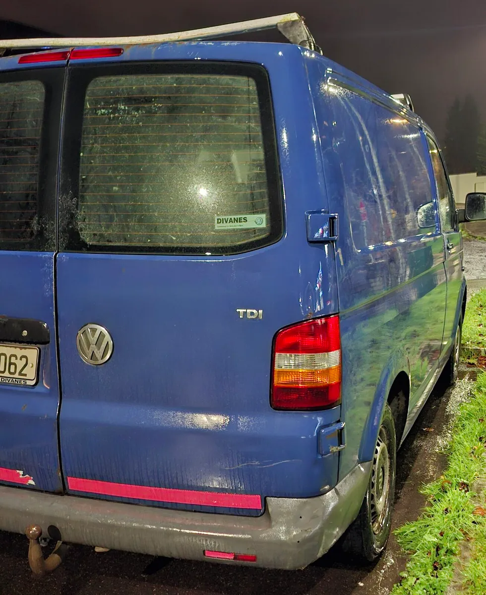 07 T5 Transporter 1.9 TDI - Image 2