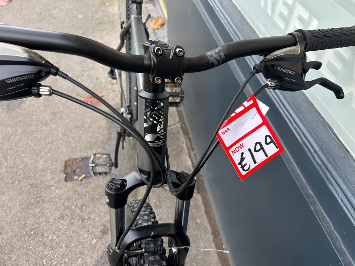 Giant Escape ❗️open 7 days of the week ❗️ - Image 2