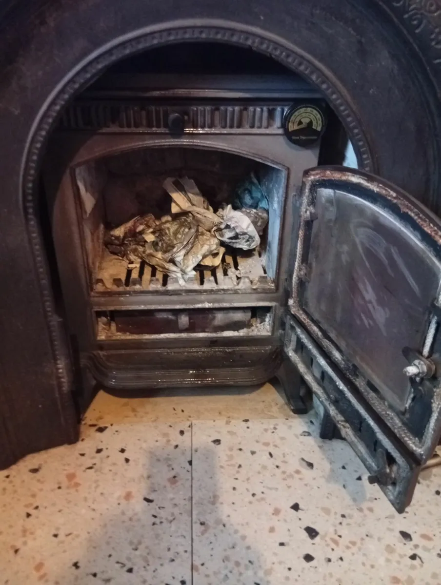 MultiFuel Cast Iron Henley 8kw fireplace full set - Image 4