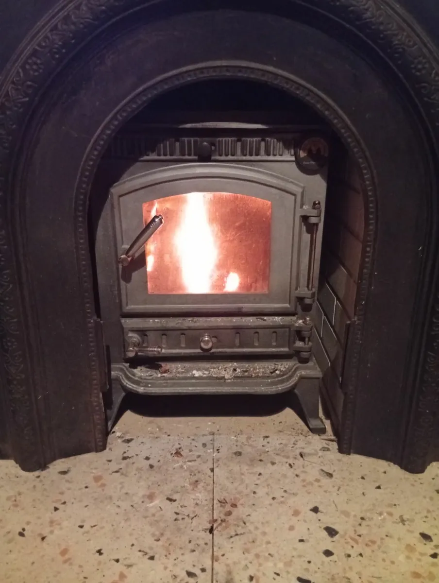 MultiFuel Cast Iron Henley 8kw fireplace full set - Image 1