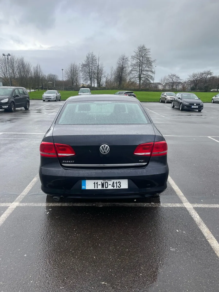 Volkswagen Passat 2011 - Image 4