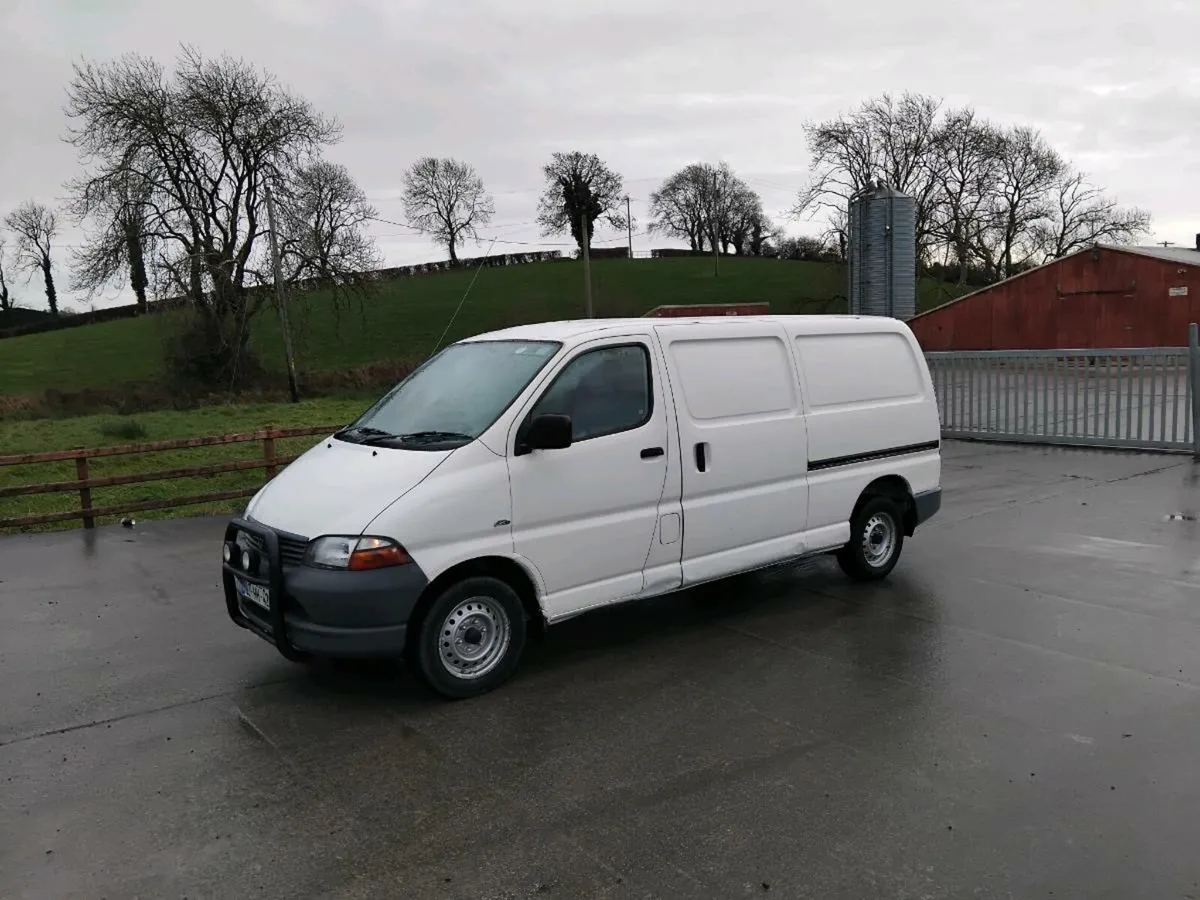 2003 hiace test 21/09/26 tax 02/26 - Image 1