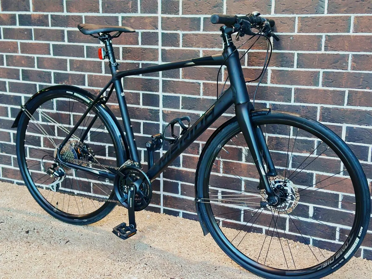 Merida Speeder Hybrid Bike - Image 1