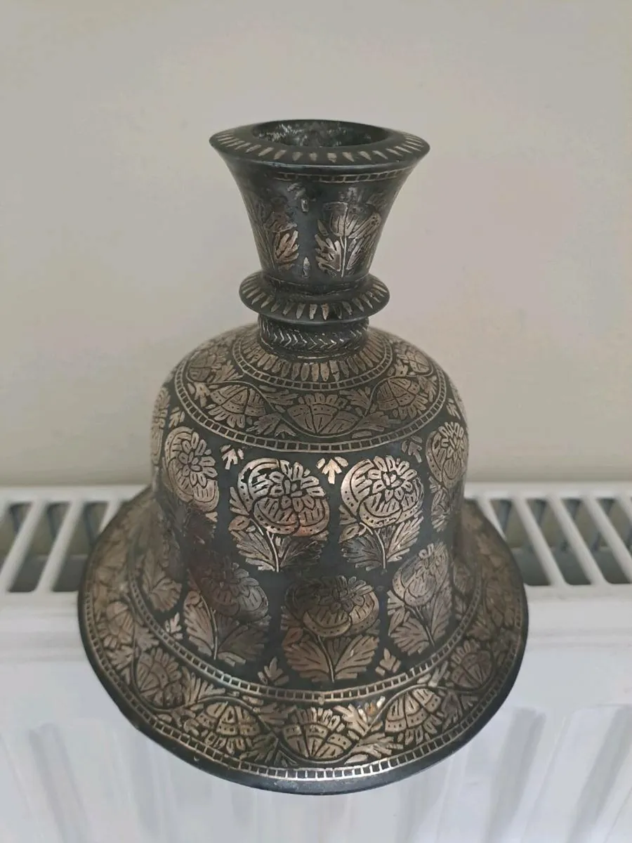 Indian Bidriware Style candle holder - Image 2