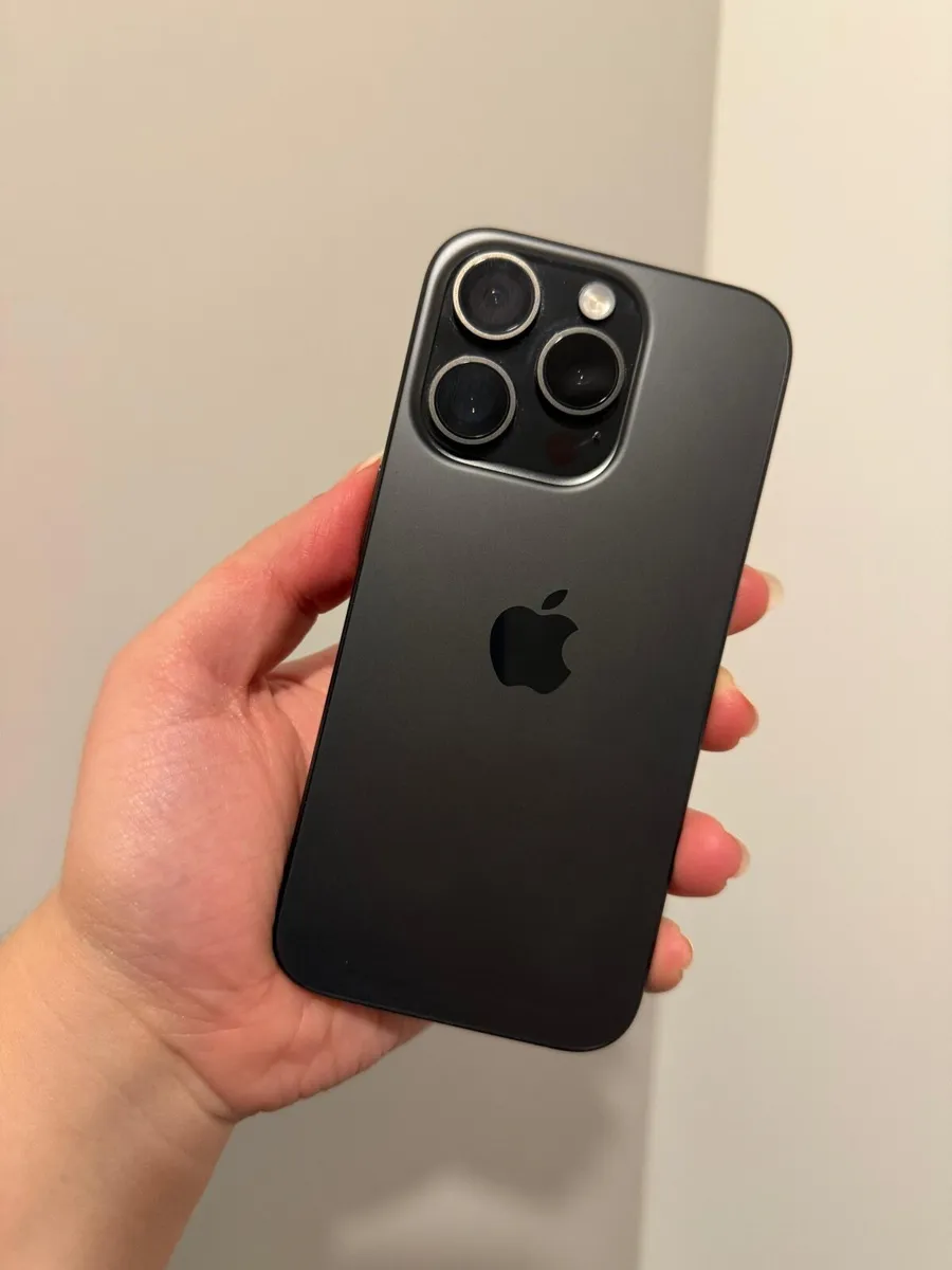 iPhone 15 Pro - Image 2