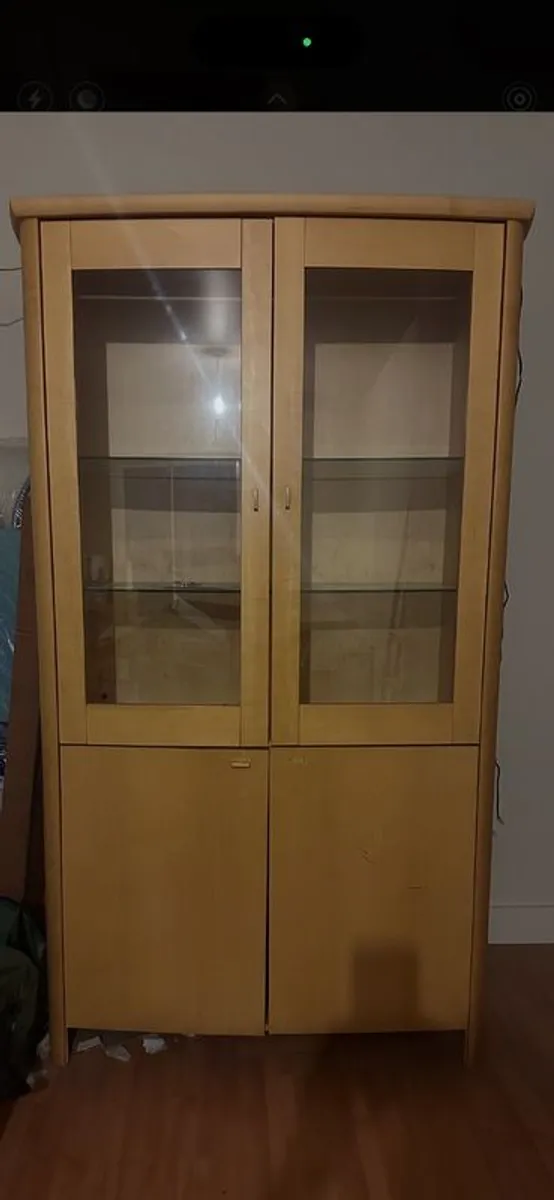 Skovby display cabinet with internal lights - Image 2