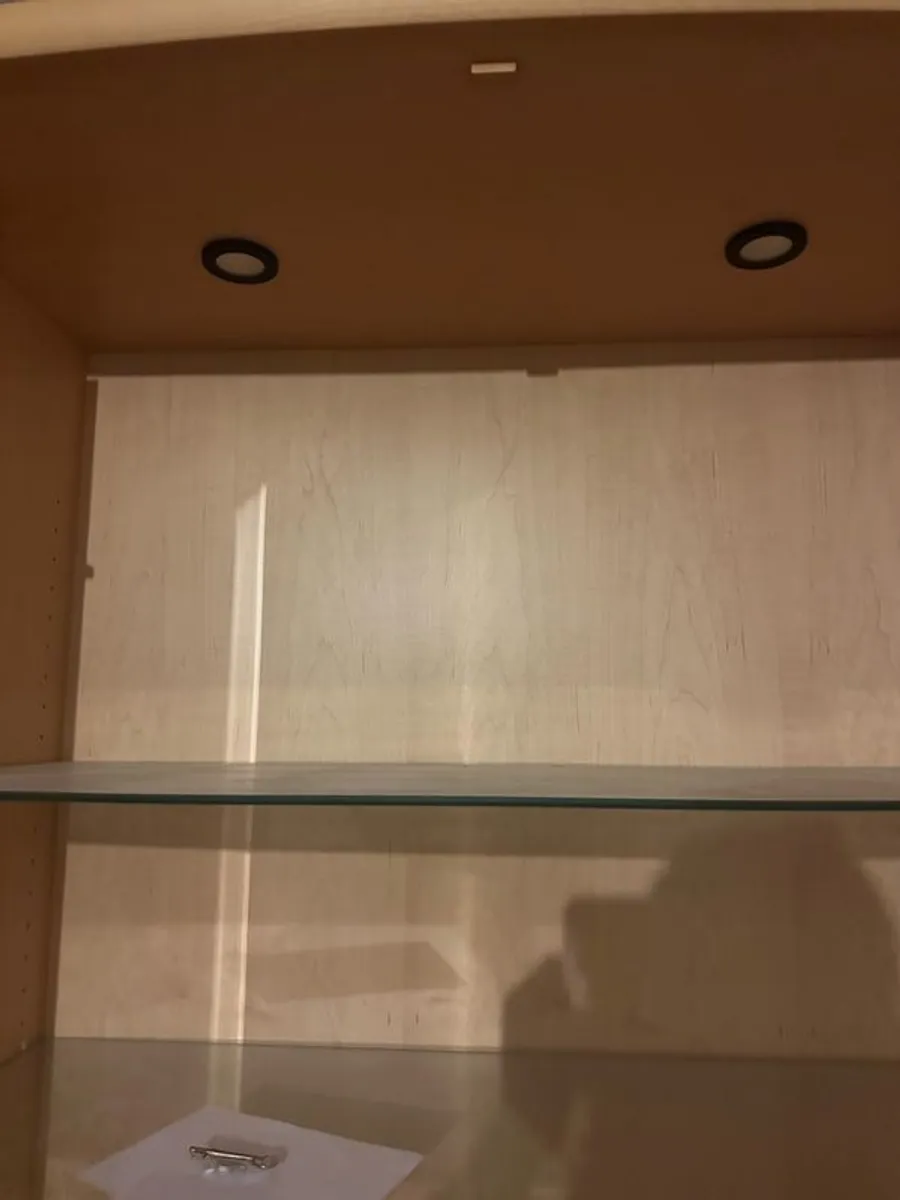 Skovby display cabinet with internal lights - Image 4