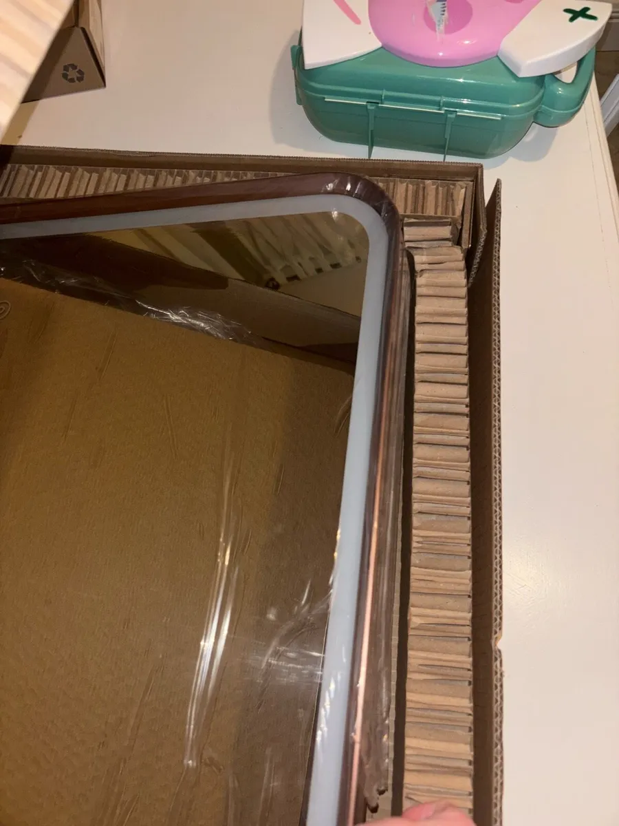 Bronze/gold illuminated mirror 500 x700mm - Image 4