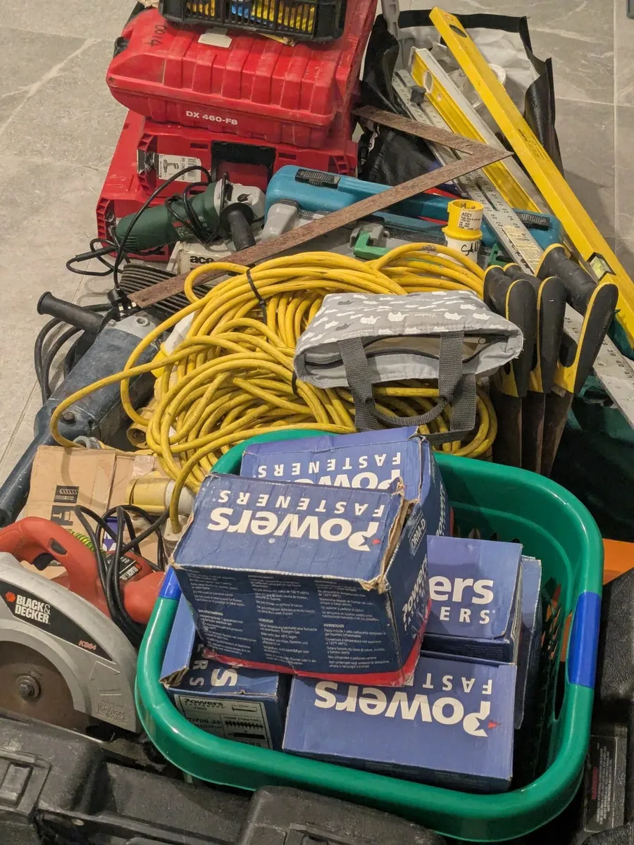 Construction tools - Image 1