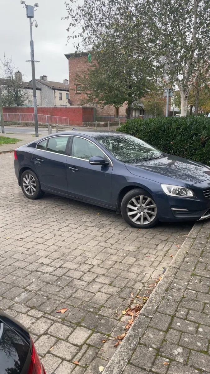 Volvo S60 2014 - Image 1