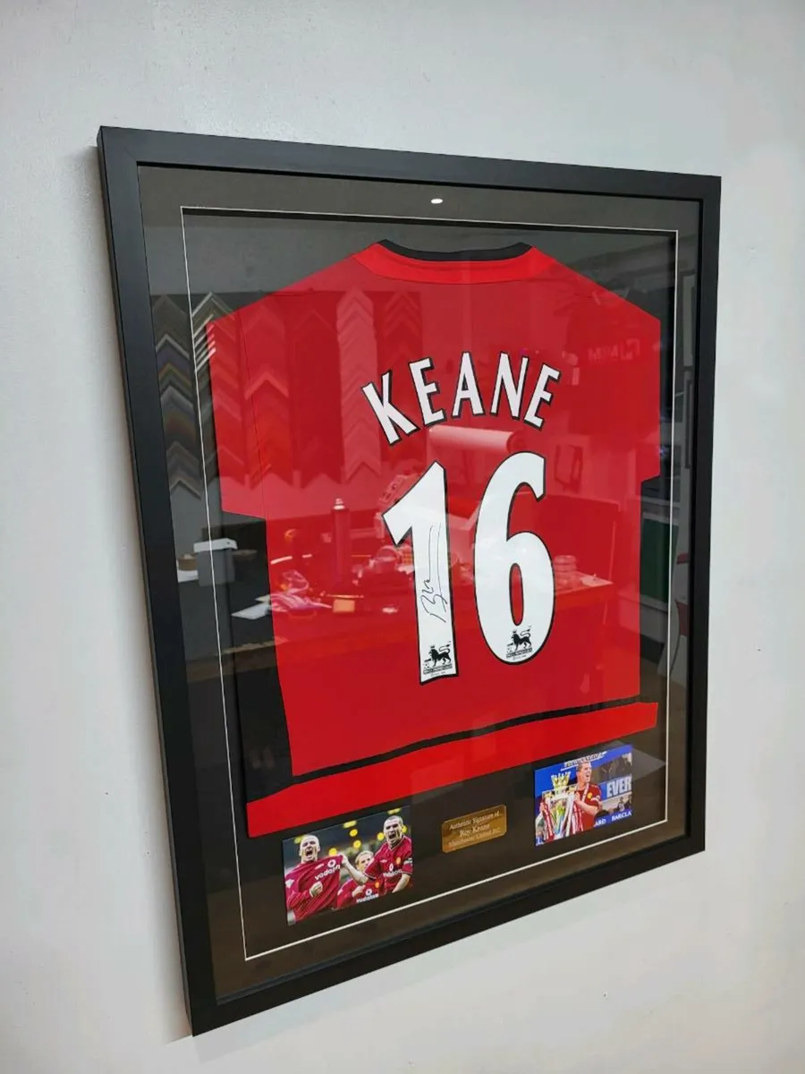 Framed Roy Keane Signed Manchester United Shirt - Image 2