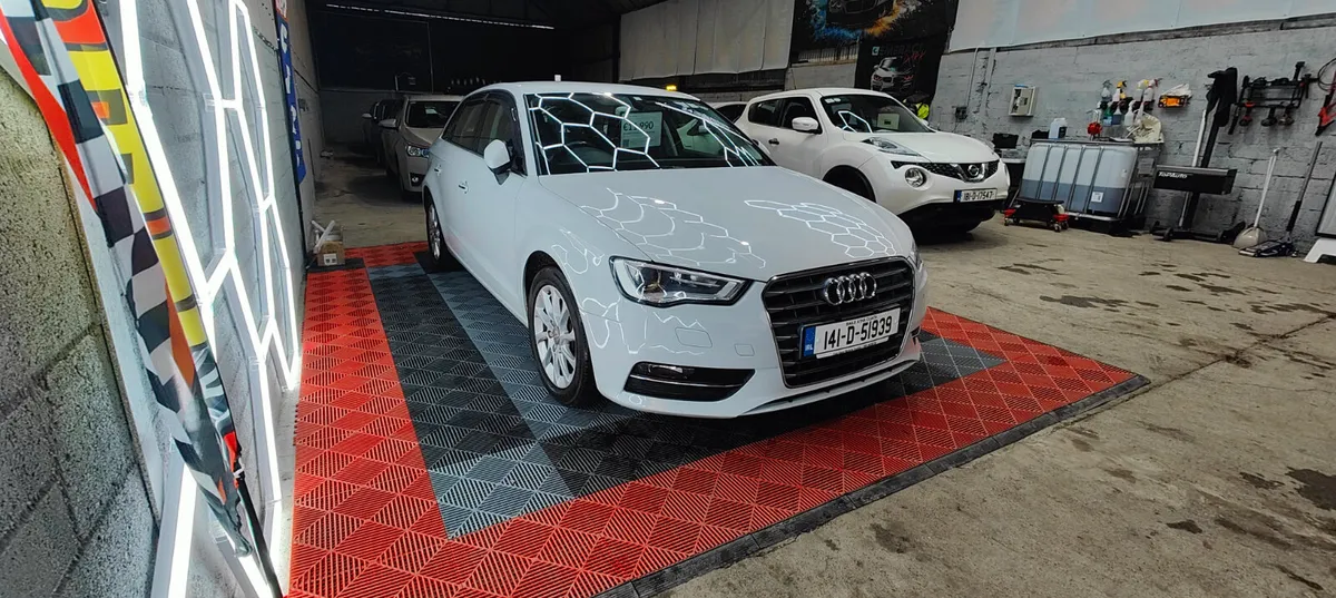 132 Audi A4 Avant S-Line Estate - Image 2