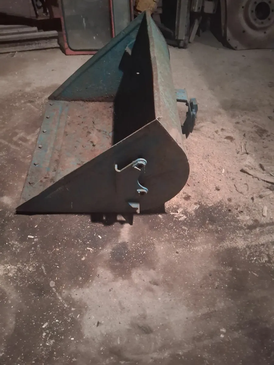 Ford loader Bucket - Image 3